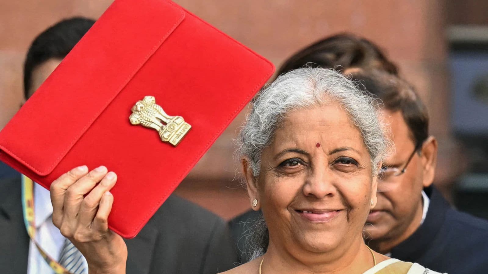 Since the Budget is presented around 11 AM, many people may be busy with other chores or want to tune in to just key moments in the speech. There are several activities that take place before the presentation. For those who are not keen on spending their entire
 Sunday waiting for key announcements on taxation, here is a handy guide on what happens on Budget Day. 