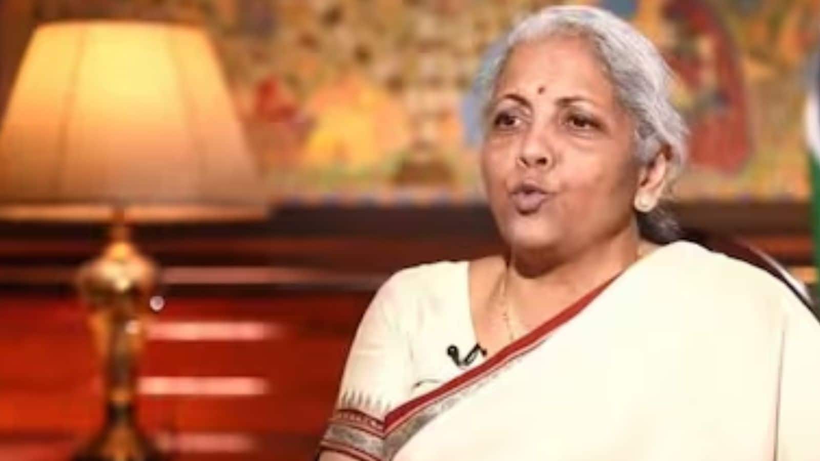 What Do Finance Officials Do?

The Chief Economic Adviser and senior finance officials from departments like Expenditure and Revenue have been in a "lock-in" since the Halwa Ceremony, which is held 5-10 days before the presentation. On the morning of Budget Day, the officials finalise the
 prints at the ministry's secure press, hand over the documents to the Finance Minister, and accompany her to Parliament. The officials remain isolated until after the speech.