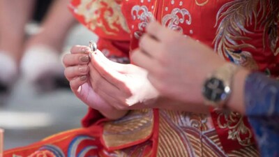 हान चीनी दुल्हनें दहेज में ले जाती हैं पोर्टेबल शौचालय: इस प्राचीन परंपरा के पीछे का चौंकाने वाला कारण