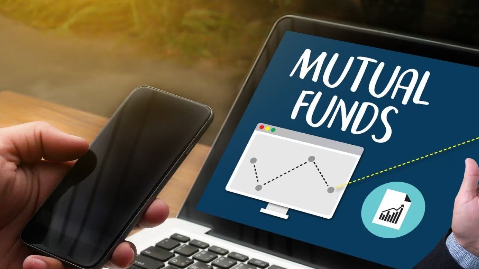 अगर आप शेयर या म्यूचुअल फंड में निवेश करते हैं तो बजट आपके लिए काफी मायने रख सकता है। बजट स्टॉक मुनाफे पर कर कम कर सकता है, जैसे दीर्घकालिक पूंजीगत लाभ (एलटीसीजी) पर केवल 1.25 लाख रुपये से ऊपर 12.5 प्रतिशत कर लगाया जाता है, इसलिए यदि आप एक वर्ष से अधिक समय तक शेयर रखते हैं तो आपको अधिक लाभ मिलता है। आसान ट्रेडिंग के लिए अल्पकालिक लाभ (STCG) में भी बदलाव किया जा सकता है। और हाँ, सरकारी खर्च से इन्फ्रा या रक्षा स्टॉक बढ़ सकते हैं, इसलिए वे घोषणाएँ देखने लायक हैं।