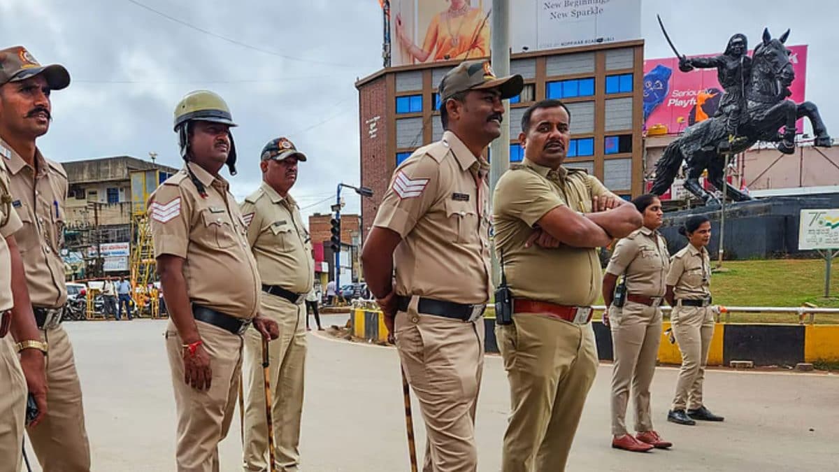 'Will Boost Morale, Reduce Stress': Karnataka Cops To Get Leaves On Birthdays, Anniversaries