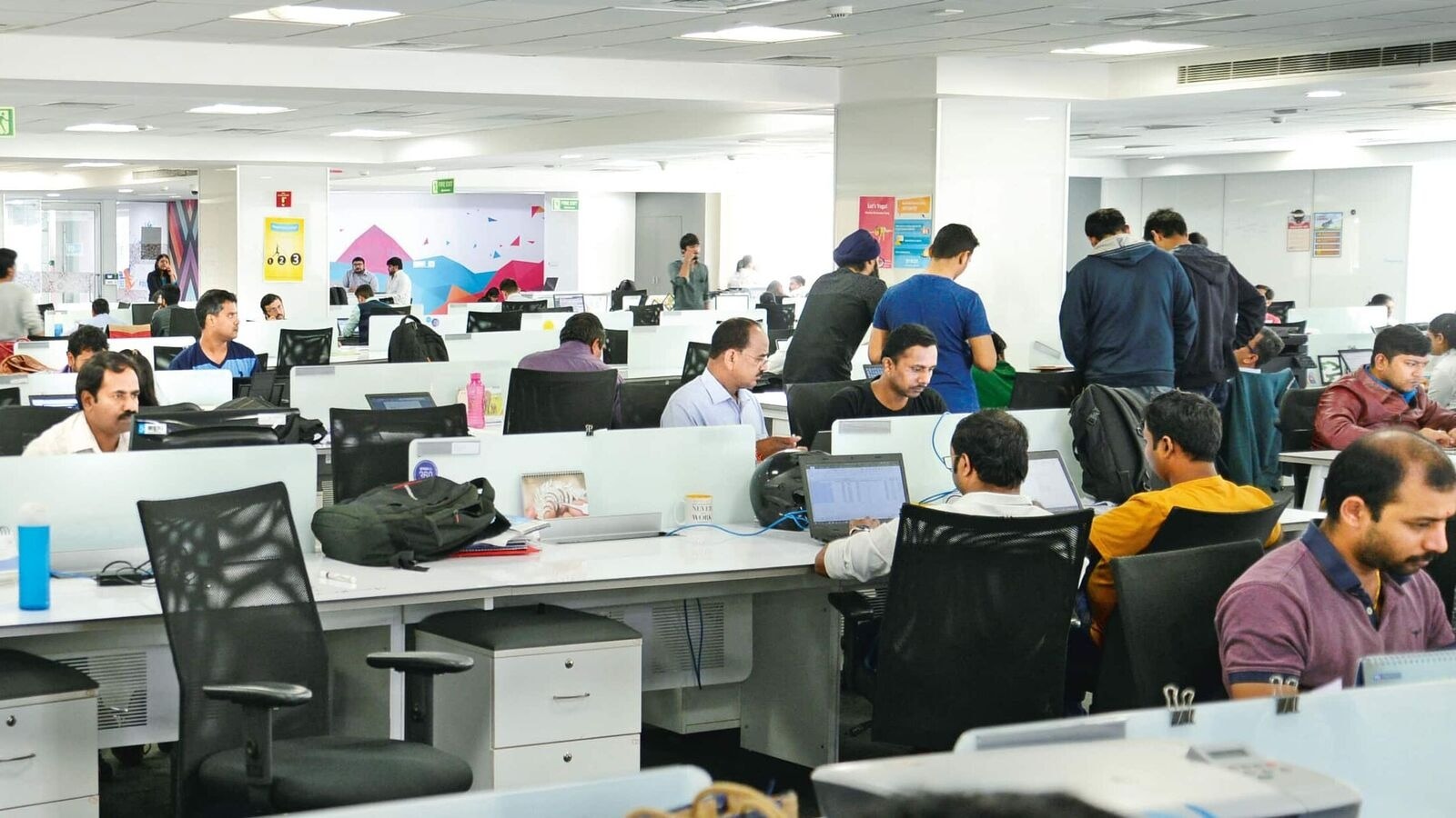 Employment Status Explained: Appointment under the LIC Bima Sakhi Scheme is not a salaried job. The selected woman is not considered an LIC employee. She works as an agent and earns through stipends and commissions.