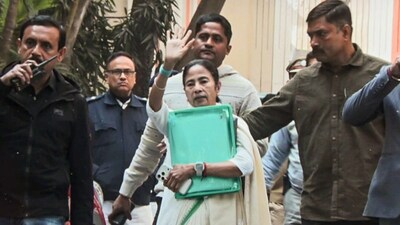 Mamata Banerjee during ED raids in Bengal (Photo: PTI)