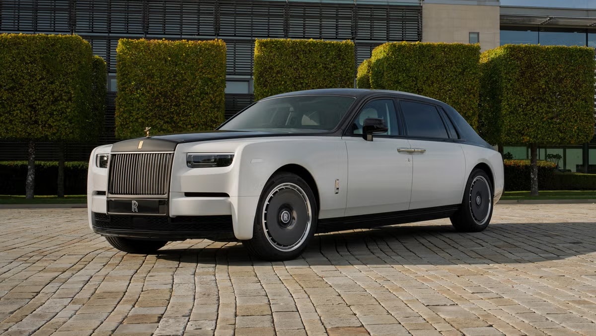Rolls-Royce To Lamborghini, ‘Raja Saab’ Prabhas’ Luxury Car Collection ...