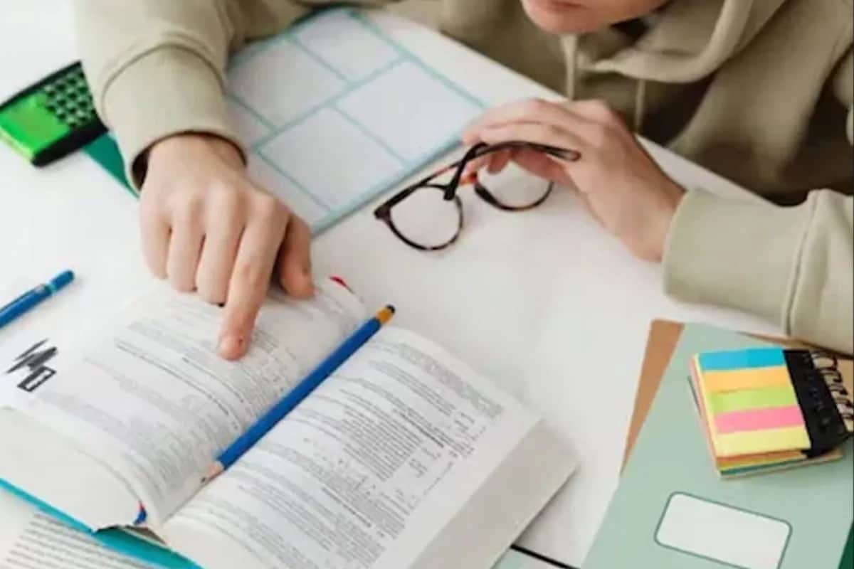 Hathe Khori: A Child’s First Step Into Learning One special ritual for young children is Hathe Khori, also known as the first writing ceremony. Children around three or four years old are guided to write their first letters. They may write “Om,” simple alphabet, or basic sounds on a slate or paper. Elders gently hold their hands while they write near the idol of Goddess Saraswati. This moment marks the beginning of formal learning with blessings and love.