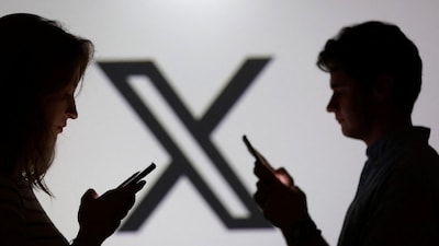Downdetector logged a surge in outage reports as X users faced disruptions. (IMAGE: REUTERS ILLUSTRATION)