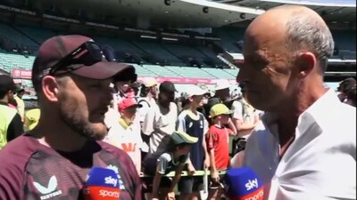 Brendon McCullum (left) and Nasser Hussain (Screengrab)