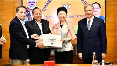 A delegation from the Communist Party of China visited the BJP main office in New Delhi. (X/Arun Singh)