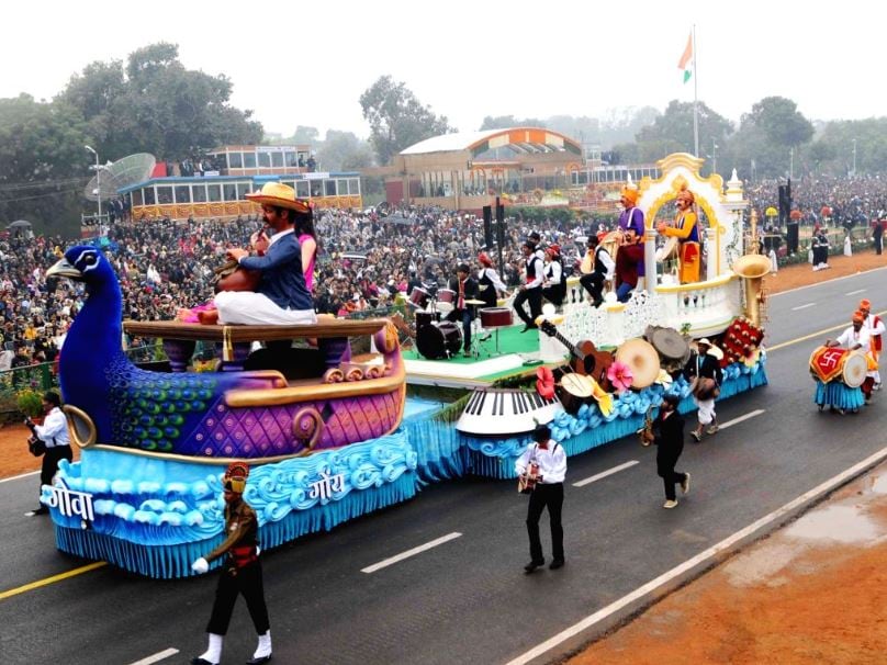  It featured a giant frog playing a guitar—a whimsical yet effective symbol for their environmental campaign "Save the Frogs"—blended with the state’s rich Indo-Portuguese musical traditions.
