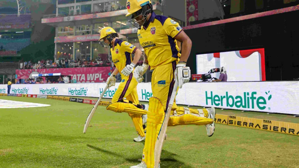 Meg Lanning and Kiran Navgire opened the chase for the UPW and added 41 runs before Lanning fell to Nat Sciver-Brunt. (WPL)