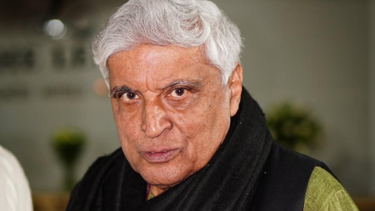 Javed Akhtar Says Films Today Avoid Real Issues: ‘Filmmakers Hide Behind Romance, Ghost Stories And Sex’ | Bollywood News