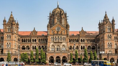 The railway administration has already installed two baggage scanners at the main entrances for mail and express trains. (AI generated for representation)