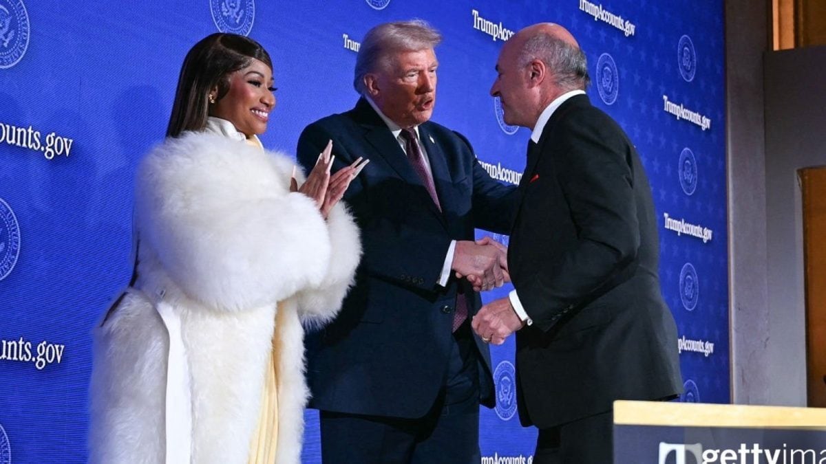 Nicki Minaj Steps Out In Fur Coat And Alaïa Dress For Donald Trump's DC Event