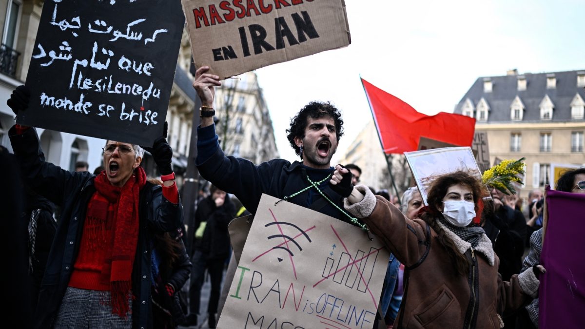 Iran Weighs Gradual Internet Restoration After Shutdown As Fears Grow Over Permanent Curbs