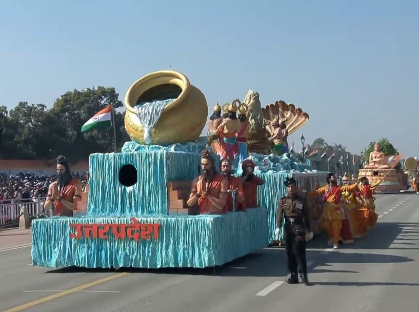  The tableau was breathtaking representation of the Mahakumbh Mela. It featured the spiritual grandeur with depiction of ‘Samudra manthan’, ‘Amrit Kalash’ and holy men bathing on the banks of Sangam. It also showcased a metaphorical confluence of ‘virasat’ and ‘vikas’. 