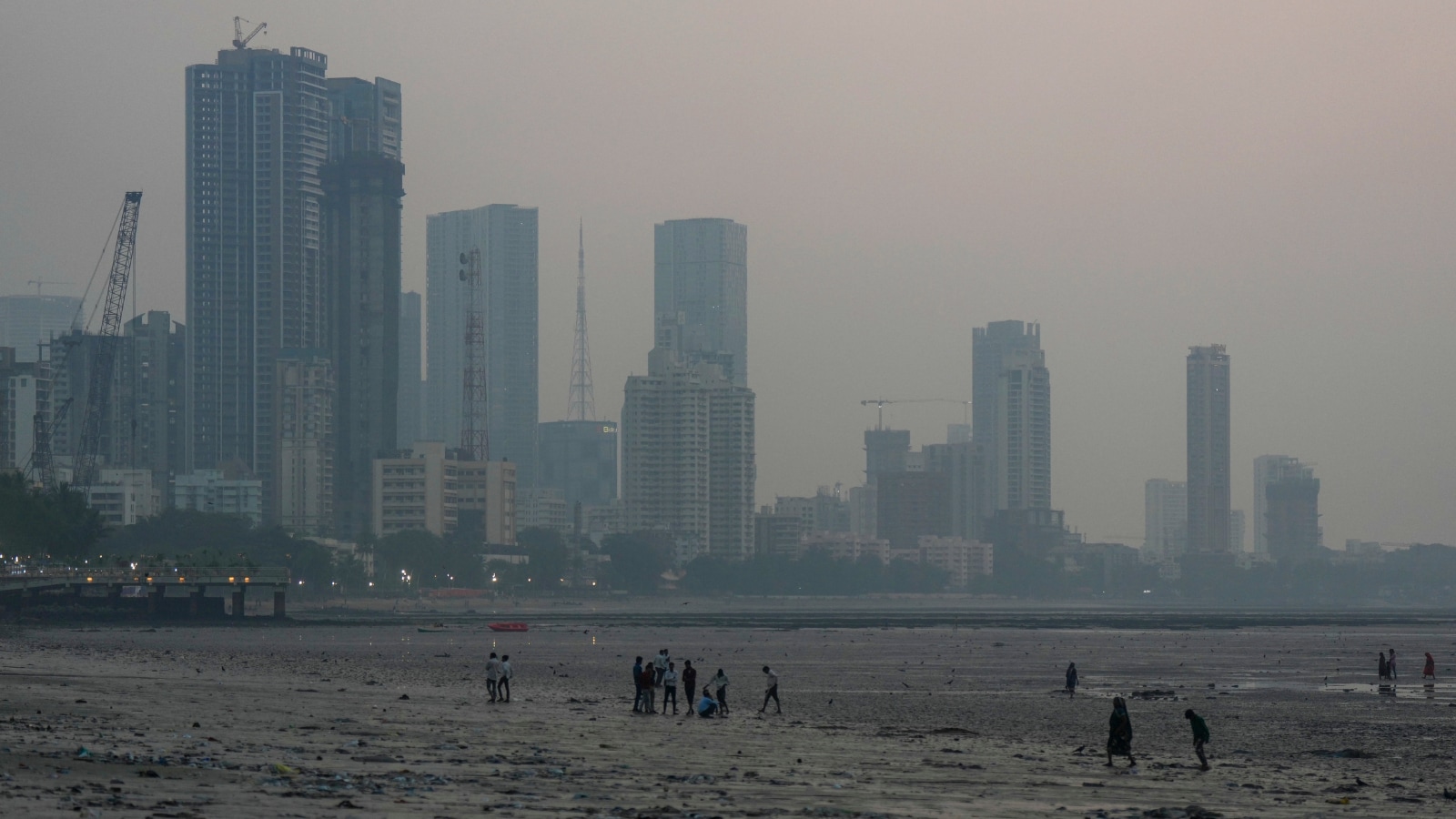 'Feels Like The Pandemic': As Mumbai Gasps, City’s Pollution Politics Heats Up