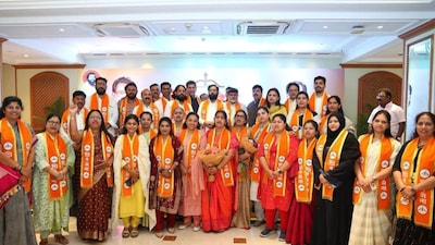 BMC Mayor Post Tussle: Maharashtra Deputy CM Eknath Shinde with the corporators at Taj Lands End. (X)