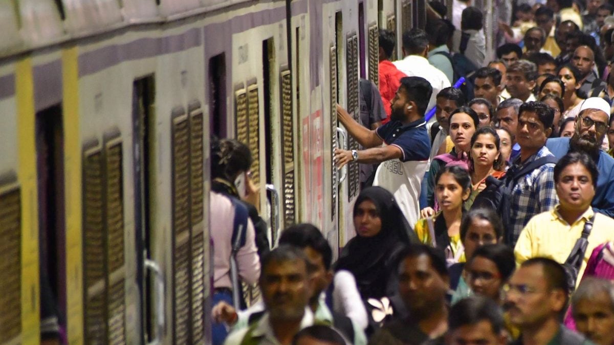Mumbai to Test 18-Car Local Trains