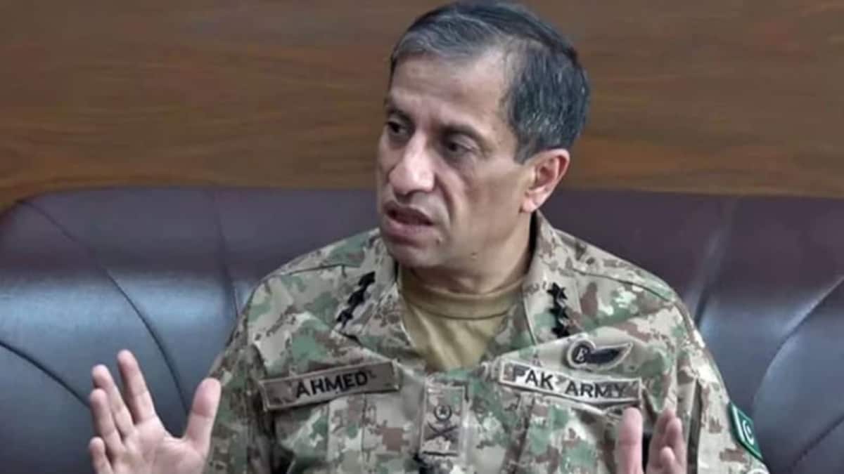 From Terrorist ‘Family Man’ To Journalist Wink: DG ISPR’s Lows Before ‘Mazaa Na Karaya’ Slang