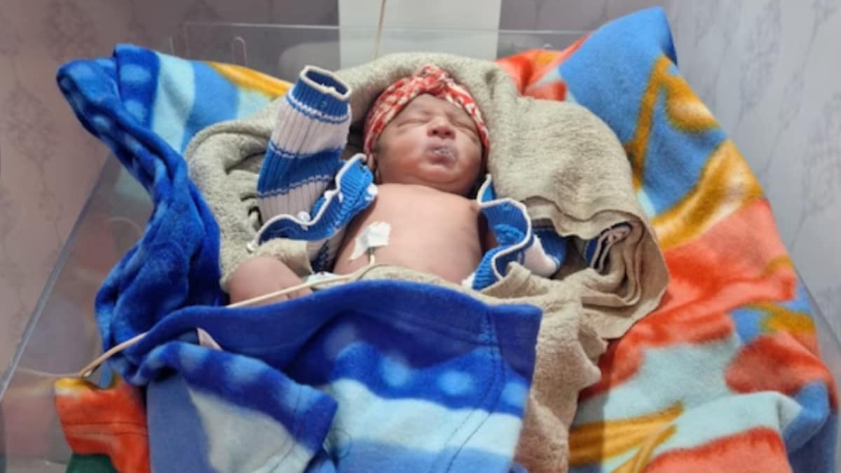 Pilgrim Gives Birth at Magh Mela