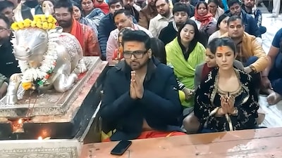 Nimrat Kaur was overwhelmed by the love and enthusiasm she saw fellow devotees display at the temple.(Photo Credit: Youtube)