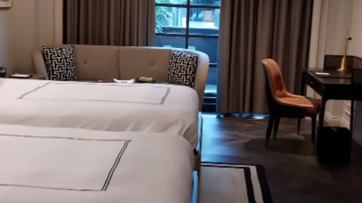 Indian Man Compares UK, India 5-Star Hotels
