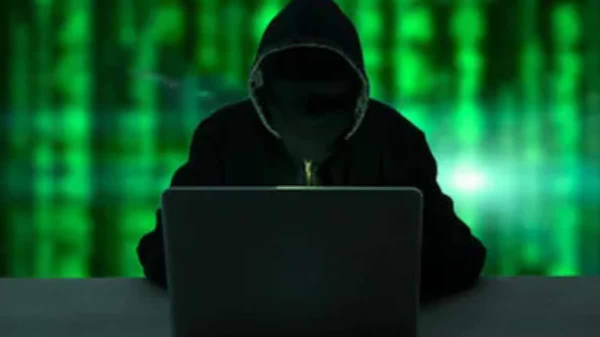 Iran-Linked Hackers Target US Industrial Sites, Attempt To Erase Data; FBI Issues Urgent Warning