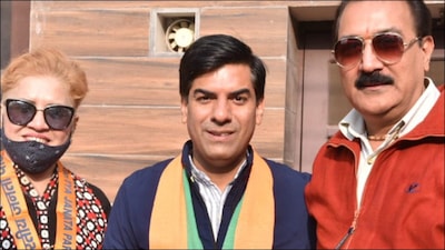 BJP candidate Saurabh Joshi (Centre) will be the next Mayor of Chandigarh. (Facebook)