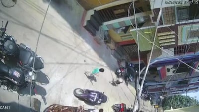 Five-Year-Old Mauled by Stray Dogs in Hyderabad (Photo: Screengrab from CCTV footage)