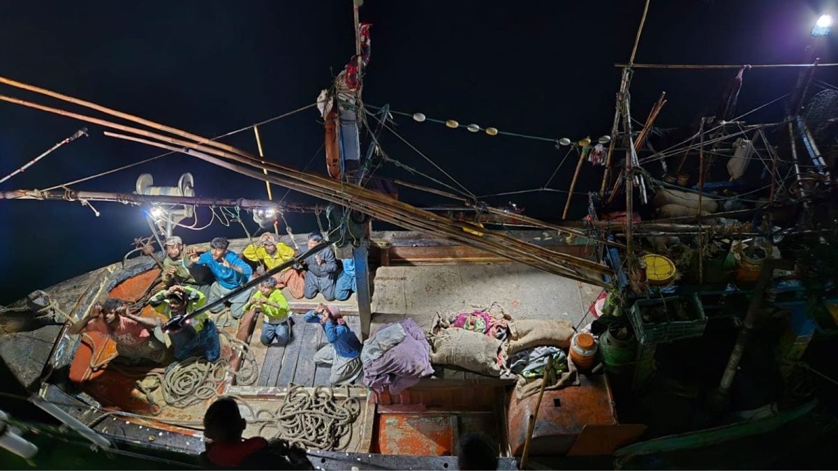 Indian Coast Guard Intercepts Pakistani Boat With 9 Crew Members Near Maritime Boundary