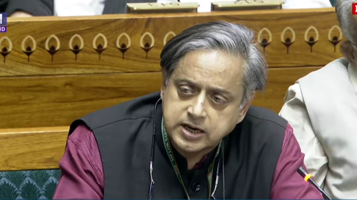 'Political Demonetisation': Shashi Tharoor Opposes Linkage Of Women’s Quota To Delimitation
