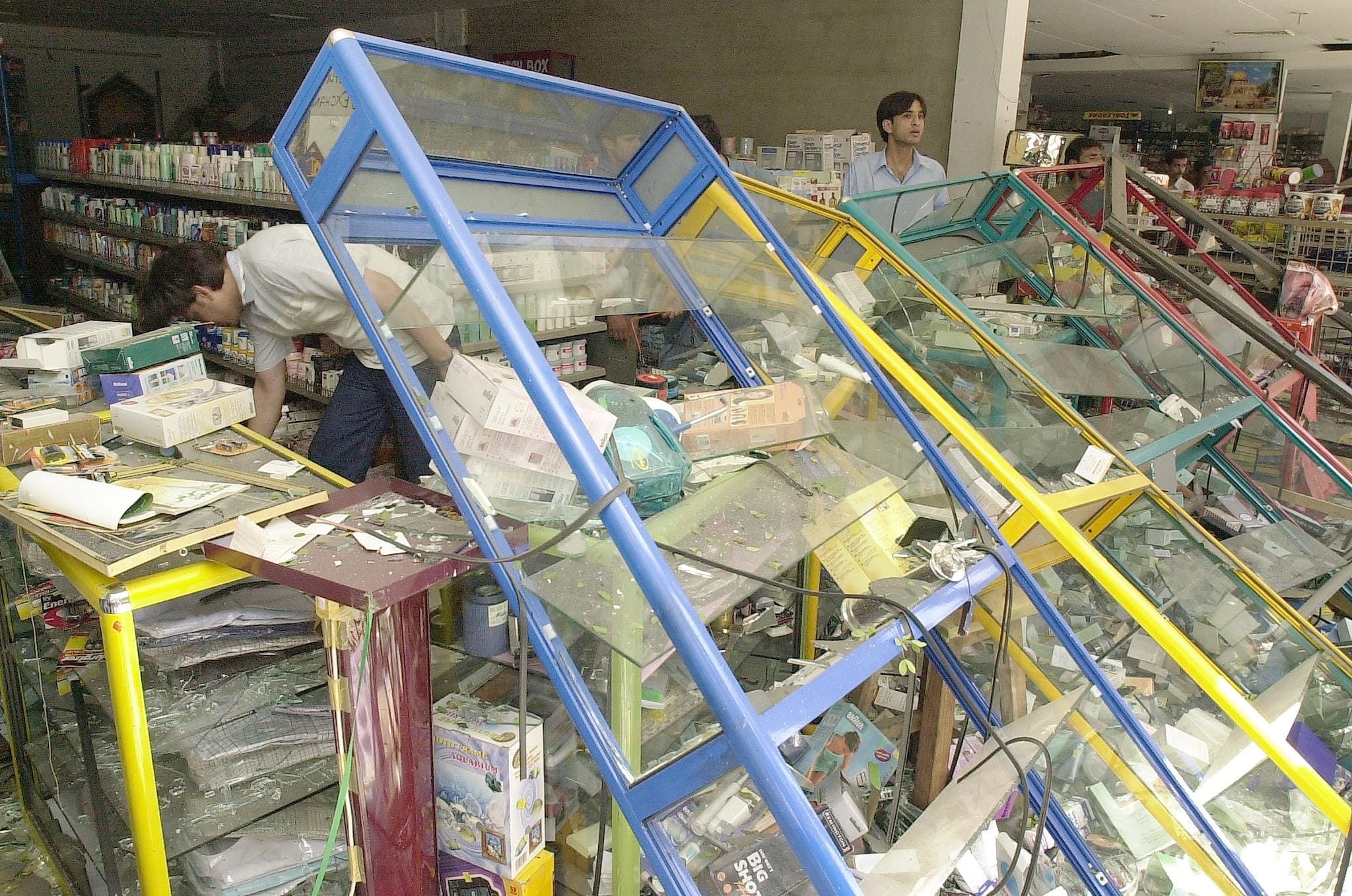 May 8, 2002 – Karachi Bombing (NZ Cricket Tour) A suicide blast outside the New Zealand team hotel in Karachi killed 14 people. The tour was abandoned immediately. International cricket in Pakistan entered a long period of isolation and uncertainty. (AFP Photo)