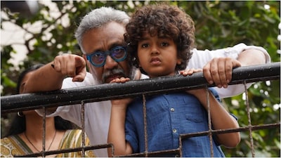 अनुभव सिन्हा ने 'अस्सी' में बाल कलाकार को निर्देशित करने पर की बात: 'कहानी नहीं बताई'.