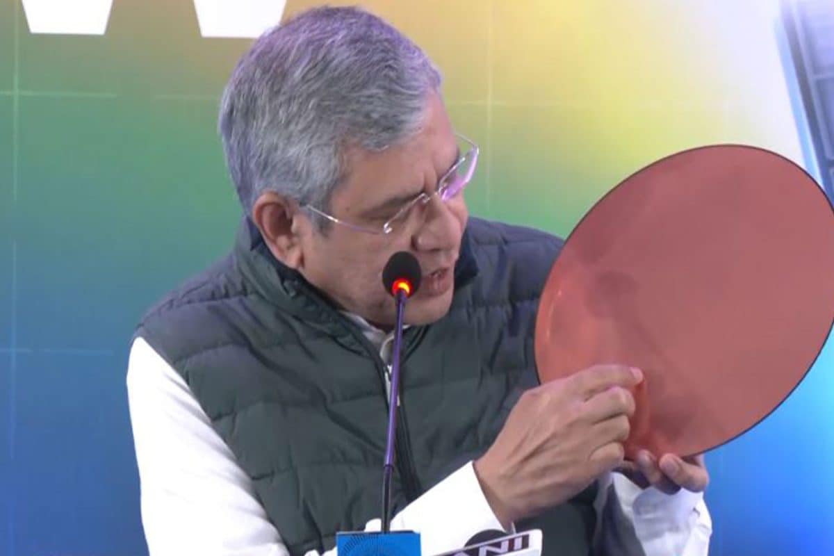 Silicon Sovereignty: Ashwini Vaishnaw Reveals 2 Nm Chip As India Redefines Global Semicon Design