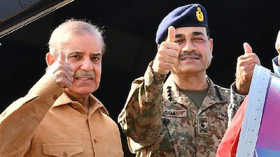 Pakistani netizens said that India stood its ground and used leverage and did not kowtow before Donald Trump like Munir and Shehbaz did. (IMAGE: REUTERS)