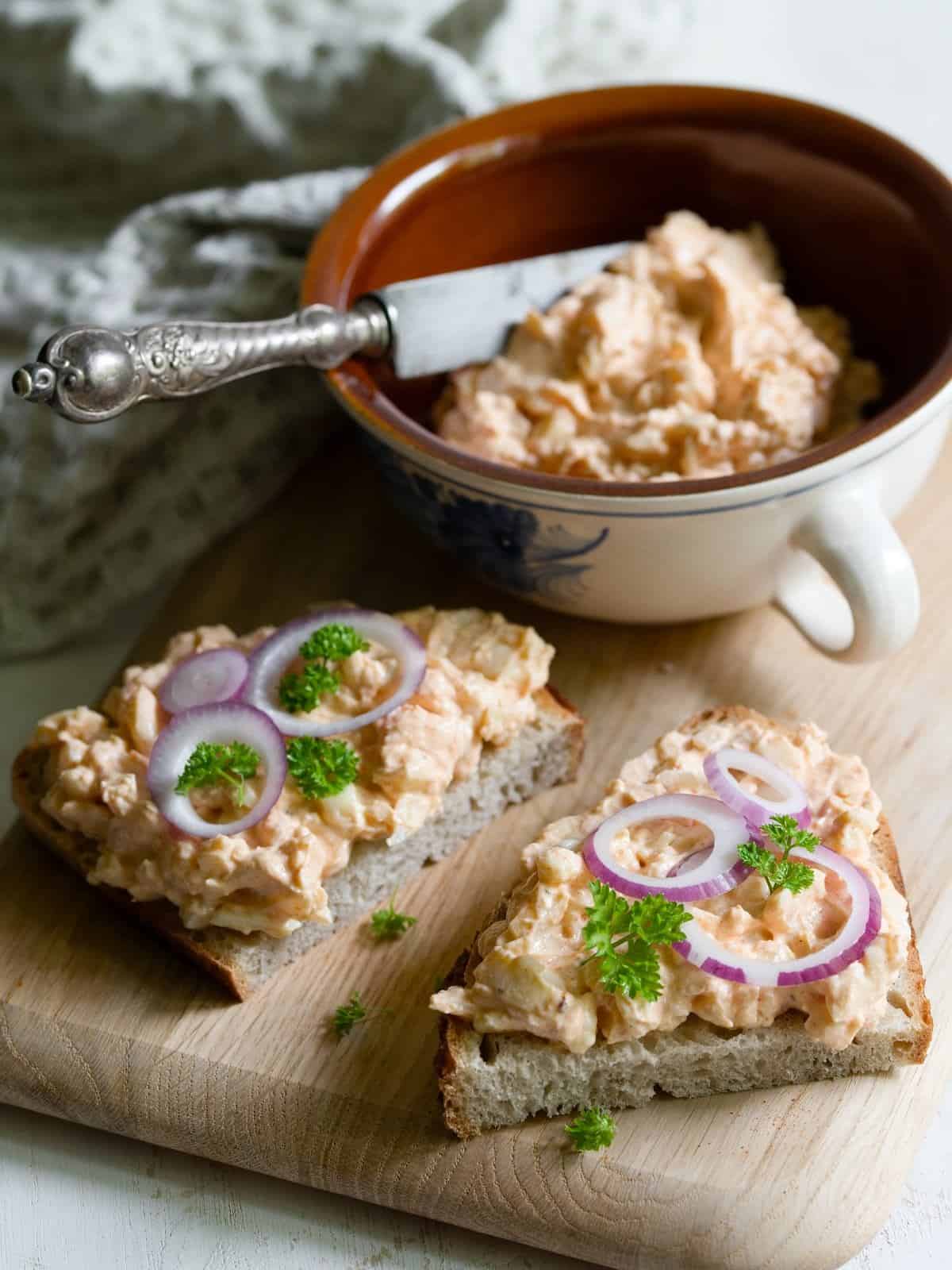 Mint Chutney To Masala Peanut Butter: Easy Homemade Sandwich Spreads