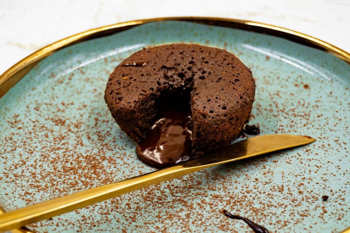 LPG Crisis: Try This Recipe For Chocolate Cake At Home In An Air Fryer