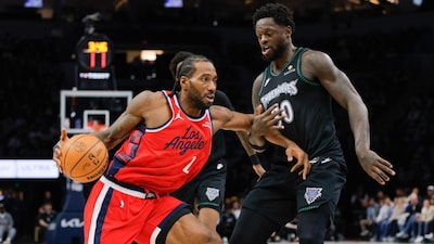 Clippers' Kahwi Leonard in action (AP)