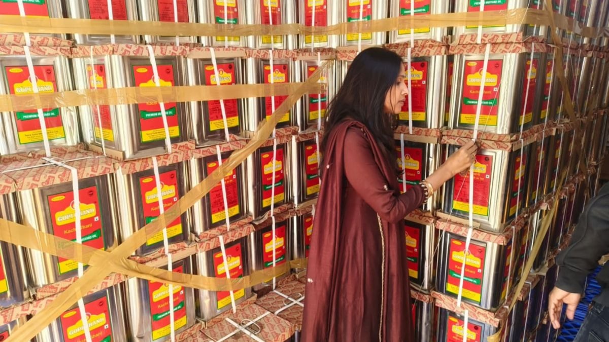 6,000 Litres Of Adulterated Mustard Oil Seized In UP: How To Check Purity Of Oil? What Are The Red Flags?