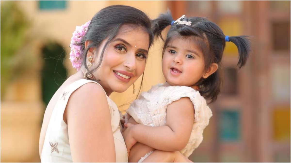 Charu Asopa Celebrates Birthday With Daughter Ziana, Says She Is ...