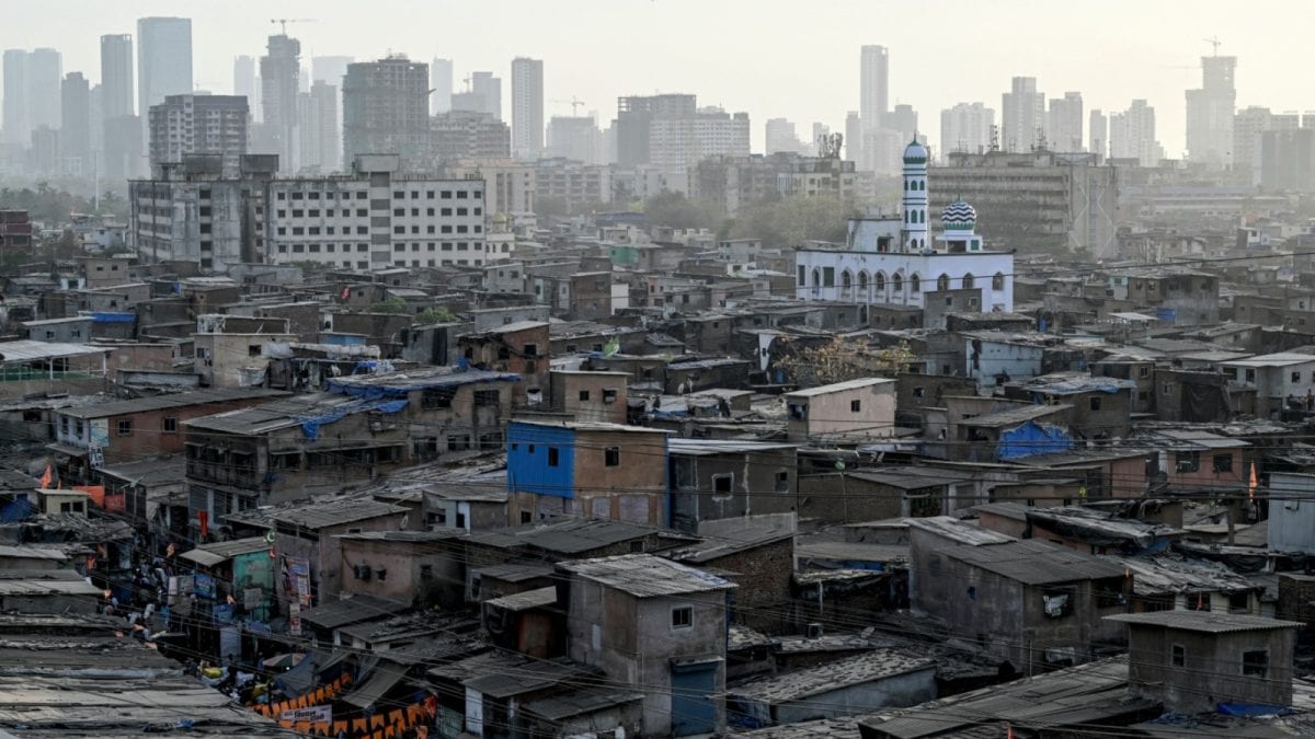 'Can't Neglect Basic Human Rights': Bombay HC Orders BMC To Improve Slum Sanitation