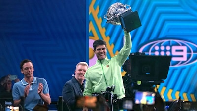 Carlos Alaraz celebrating with his Australian Open title (AP)