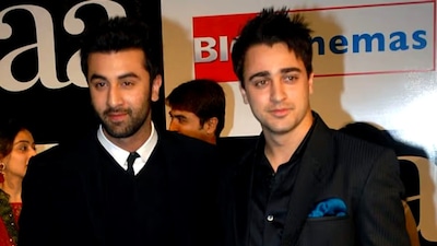 Despite having a smooth start with Jaane Tu Ya Jaane Na, Imran Khan decided to fade away from the glamour world. 