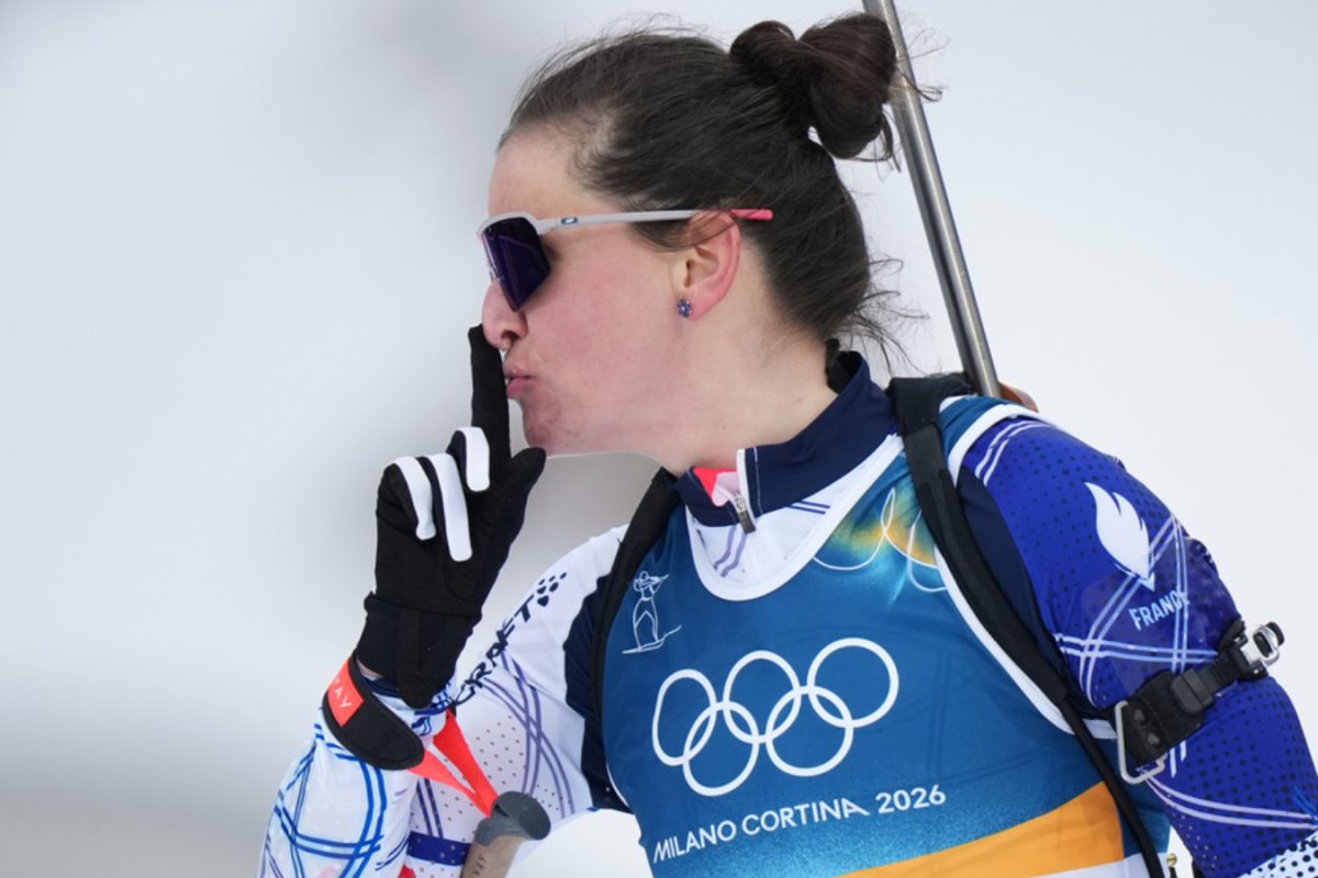 https://images.news18.com/ibnlive/uploads/2026/02/French-biathlete-Julia-Simon-2026-02-569f0bcb53cd9e80053b034d6a5377ac-3x2.jpg