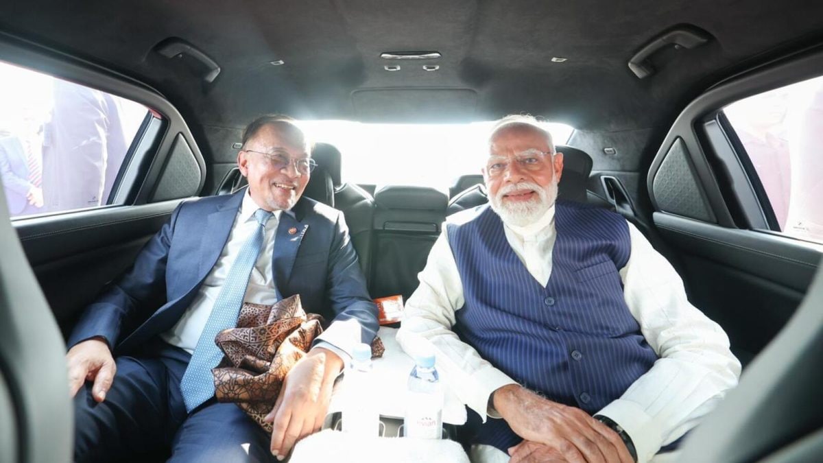 PM Modi Lands In Malaysia, Shares Car Ride With PM Anwar To Diaspora Event