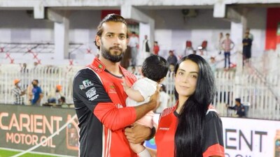 Imad Wasim (left) with his ex-wife Sannia Ashfaq (Picture Credit: IG/sannia_ashfaq2)
