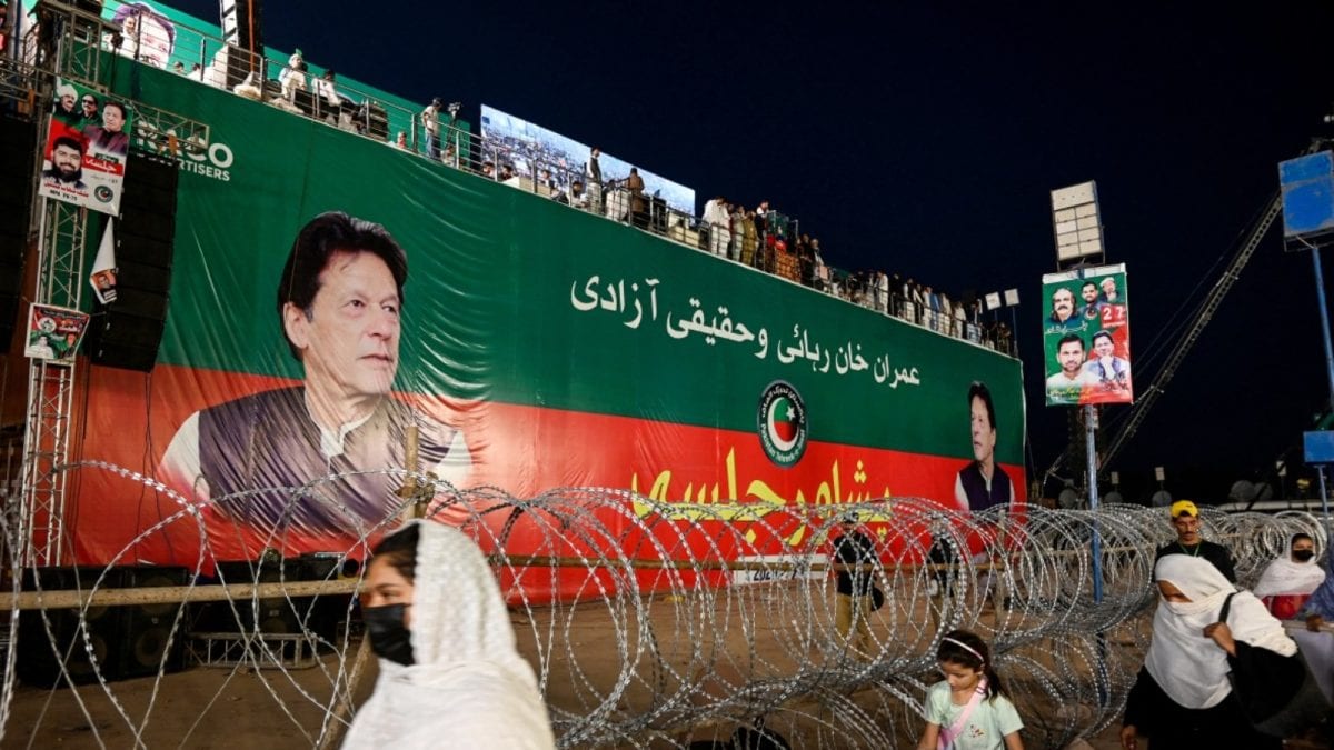 Imran Khan Declined Two 'Political Deals' Aimed At Ending Standoff: Pakistan's PM Aide