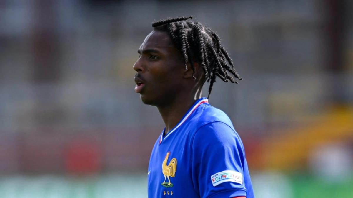 Liverpool Beat Chelsea To Sensational Defender's Signing, Crystal Palace...