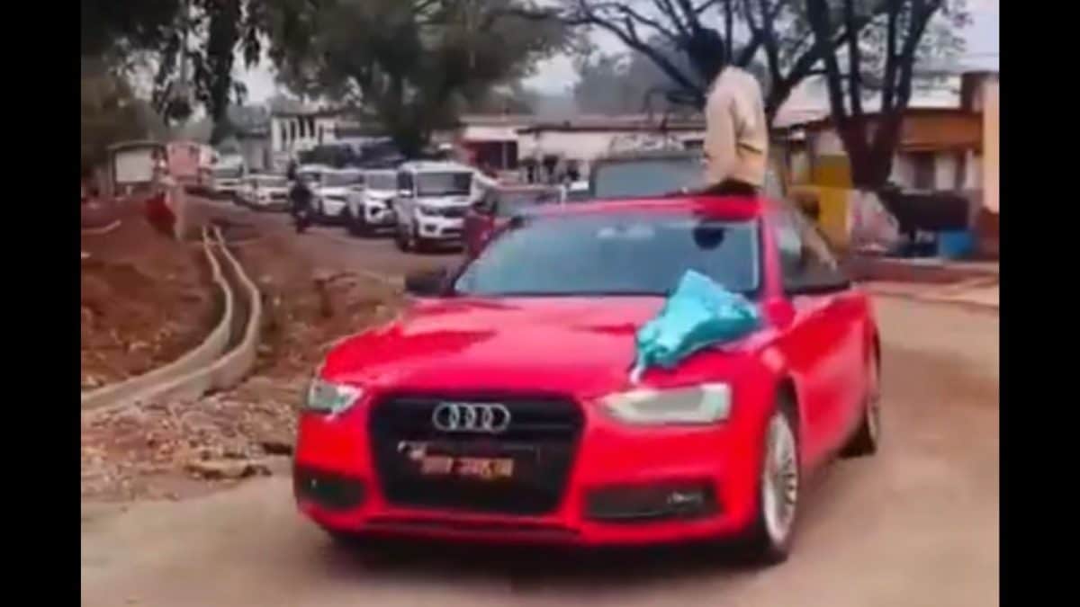 55-Car Roadshow In Jhansi Becomes Talk Of The Town In UP’s Political Circles Ahead Of Panchayat Polls