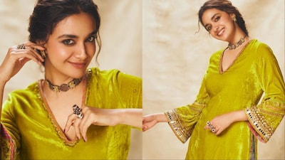 Keerthy Suresh is wearing RajiRamniq.